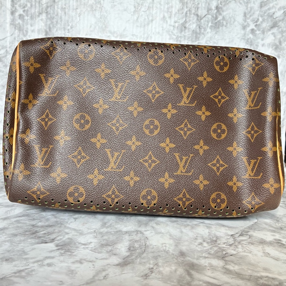 Louis Vuitton Perforated Speedy 30 Green with matching Key Cles Pochette - Picture 6 of 16